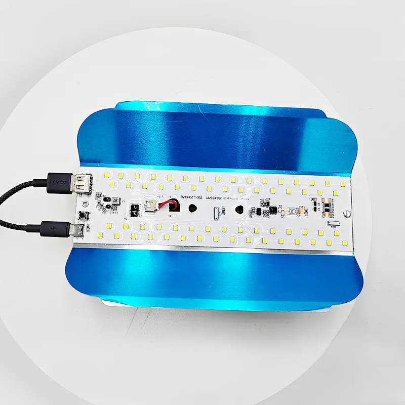 Lámpara de Emergencia de Alta Brillantez y Diseño Compacto: Seguridad Garantizada en Situaciones de Corte de Energía
